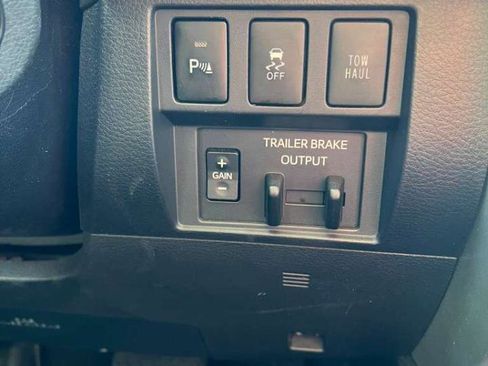 Used 2018 Toyota Tundra SR5 w/ TRD Sport Package image 28