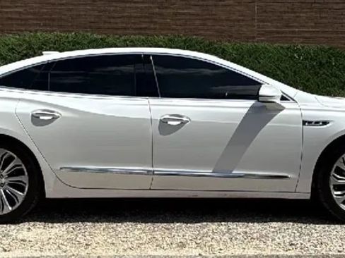 Used 2017 Buick LaCrosse Essence w/ Sun and Shade Package FWD image 5