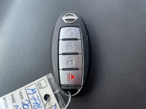 Certified 2024 Nissan Frontier SV w/ SV Convenience Package image 18