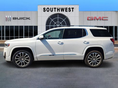 Used 2022 GMC Acadia Denali w/ Denali Technology Package image 3