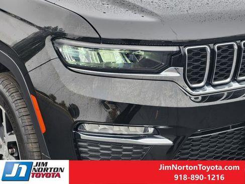 Used 2025 Jeep Grand Cherokee Limited w/ Luxury Tech Group II image 10