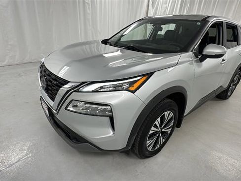 Certified 2022 Nissan Rogue SV image 7