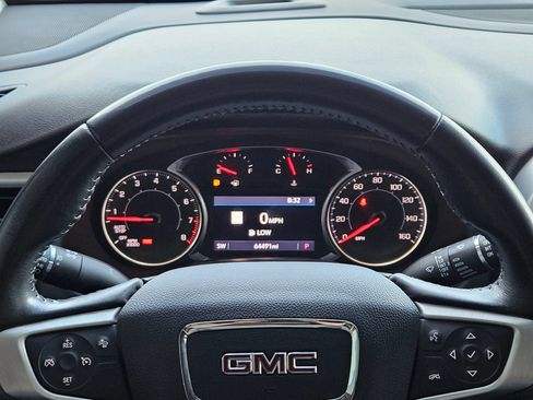 Used 2021 GMC Acadia SLT w/ Elevation Edition FWD image 16