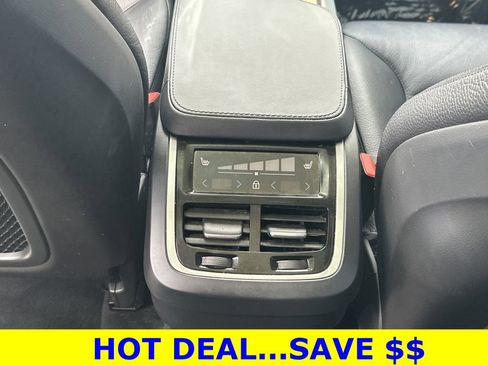 Used 2023 Volvo XC90 B6 Plus w/ Protection Package Premier AWD/4WD image 15