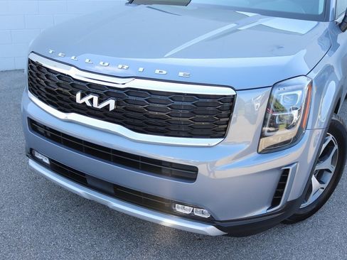 Used 2022 Kia Telluride EX image 52