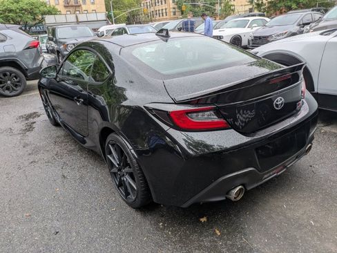 Used 2022 Toyota GR86 Premium w/ ALL Weather Mat Package (TMS) RWD image 4