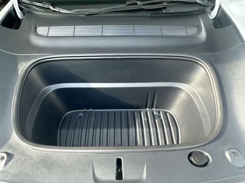 Used 2026 Tesla Model Y AWD image 12