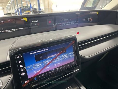 New 2026 Lincoln Nautilus Reserve AWD/4WD image 49