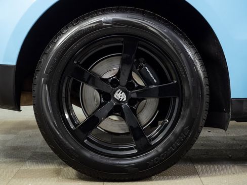 Used 2020 Porsche Macan image 37