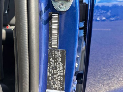 Used 2025 Kia K4 LXS image 27