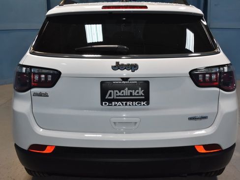 Used 2022 Jeep Compass Latitude w/ Convenience Group image 30