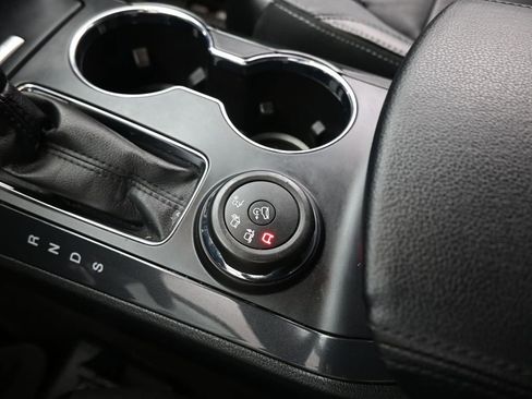 Certified 2018 Ford Explorer Limited w/ Ford Safe & Smart Package image 20