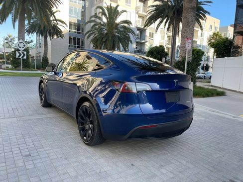 Used 2024 Tesla Model Y Long Range AWD/4WD image 7