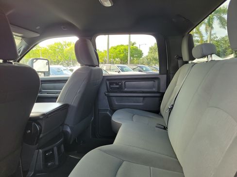 Used 2024 RAM 3500 Tradesman w/ Chrome Appearance Group AWD/4WD image 13