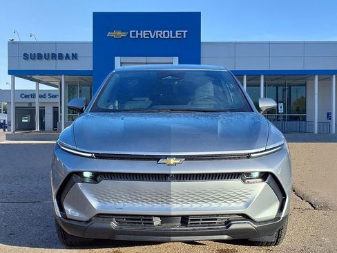 New 2026 Chevrolet Equinox EV LT image 2