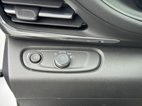 New 2026 Buick Envista Preferred FWD image 17