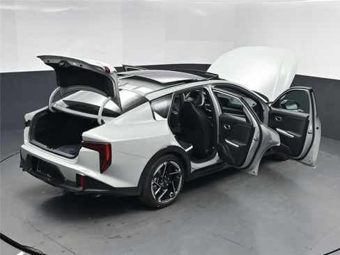 New 2026 Kia K4 GT-Line image 31