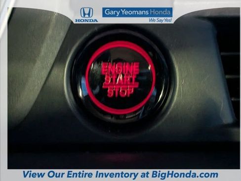 Used 2025 Honda Pilot Sport image 33