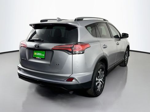 Used 2017 Toyota RAV4 LE FWD image 10