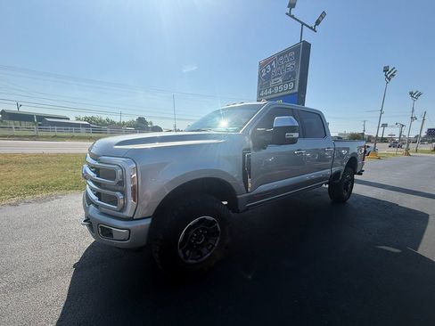 Used 2024 Ford F250 Platinum w/ Tremor Off-Road Package AWD/4WD image 5