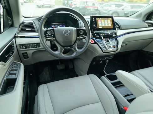 Used 2023 Honda Odyssey Touring image 41