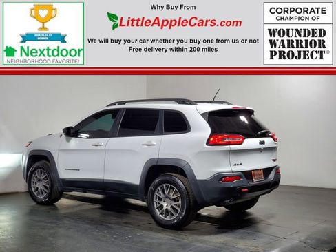 Used 2018 Jeep Cherokee Trailhawk image 25