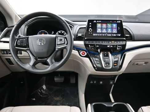 Certified 2025 Honda Odyssey Touring image 20