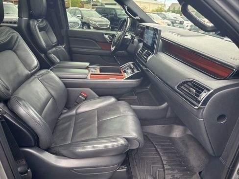 Used 2022 Lincoln Navigator Reserve AWD/4WD image 37