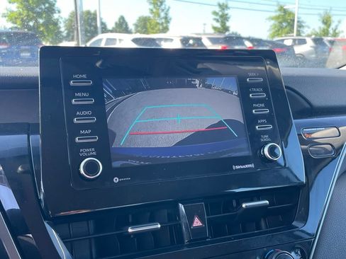 Used 2022 Toyota Camry LE FWD image 16