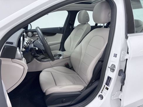 Used 2018 Mercedes-Benz C 300 4MATIC Sedan image 14