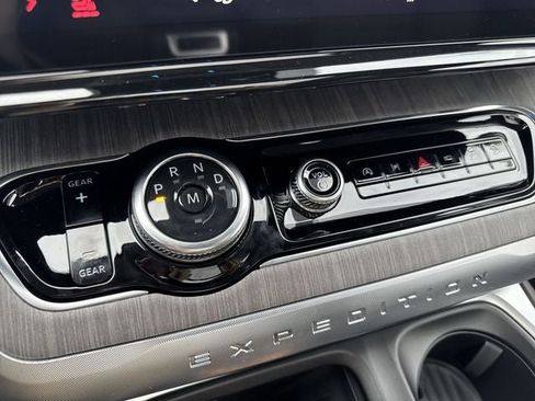 New 2025 Ford Expedition Platinum w/ Platinum Ultimate Package image 20