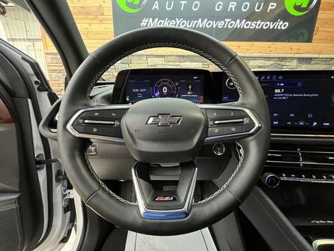 Used 2025 Chevrolet Traverse Z71 w/ Driver Confidence Package AWD/4WD image 17