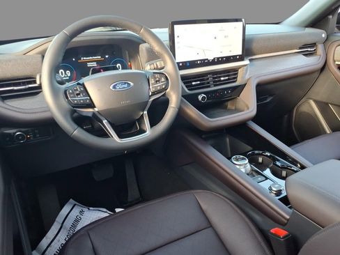 New 2026 Ford Explorer Platinum image 6