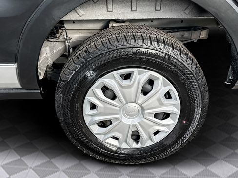 Used 2023 Ford E-Transit Low Roof image 34