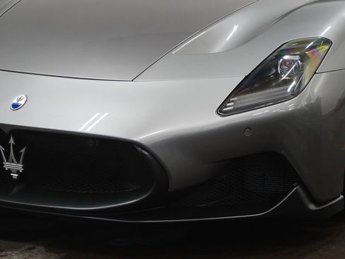 Used 2022 Maserati MC20 Coupe image 10