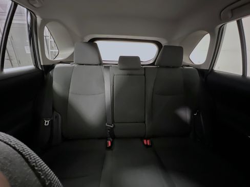 Used 2021 Toyota RAV4 LE image 32