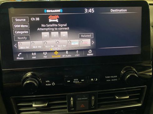 Used 2021 Nissan Armada SV image 12