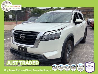 Used 2023 Nissan Pathfinder SV