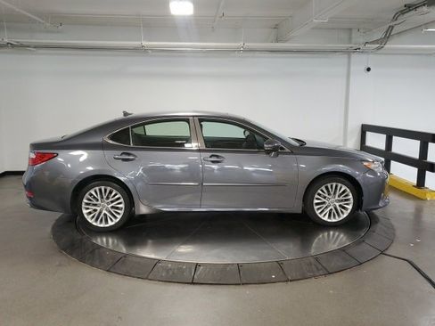 Used 2013 Lexus ES 350 image 9