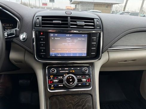 Used 2020 Lincoln Continental AWD w/ Convenience Package image 23