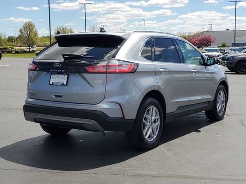 Certified 2024 Ford Edge SEL w/ Convenience Package AWD/4WD image 3