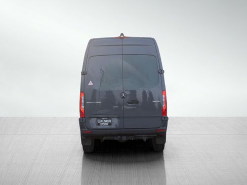 Used 2023 Mercedes-Benz Sprinter 2500 image 4