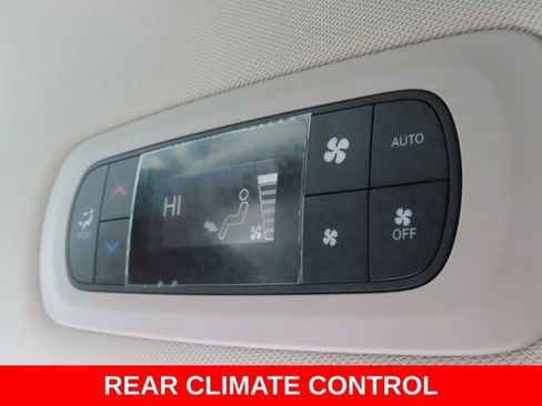 Used 2021 Chrysler Pacifica Touring-L AWD/4WD image 27