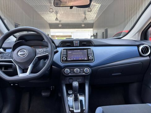 Used 2025 Nissan Versa SV FWD image 17