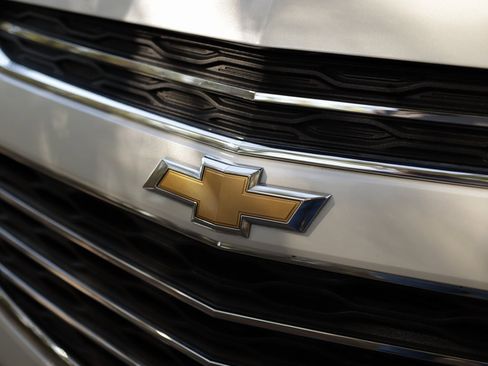 Used 2017 Chevrolet Equinox Premier w/ Enhanced Convenience Package image 35