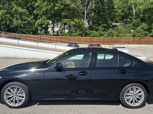 Used 2023 BMW 330i xDrive Sedan w/ Premium Package AWD/4WD image 7