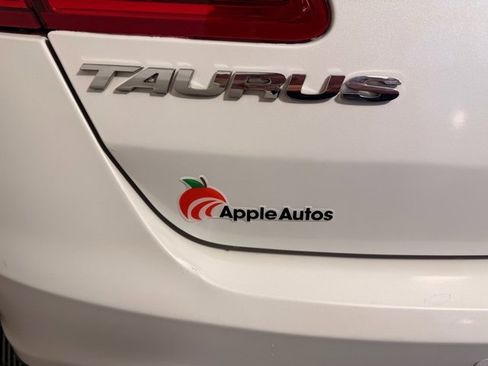 Used 2013 Ford Taurus SEL image 12