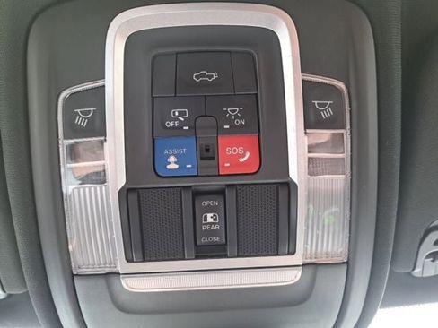 Used 2021 RAM 1500 Limited AWD/4WD image 35