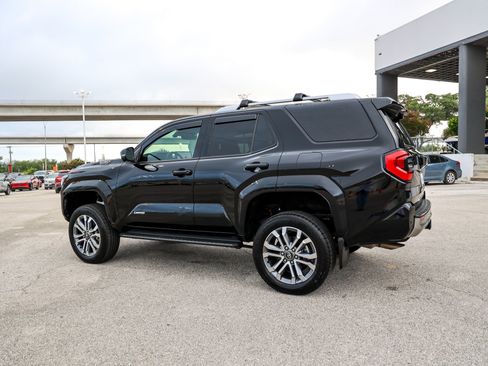 Used 2025 Toyota 4Runner Limited AWD/4WD image 10