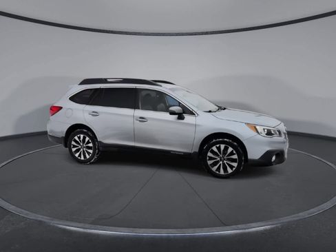 Used 2017 Subaru Outback 2.5i Limited image 9